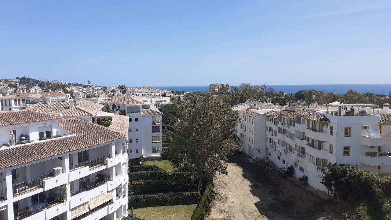 Apartamento- Atico En Mijas Costa , Con Piscina. Sitio de Calahonda Kültér fotó