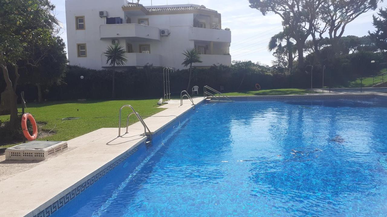 Apartamento- Atico En Mijas Costa , Con Piscina. Sitio de Calahonda Kültér fotó