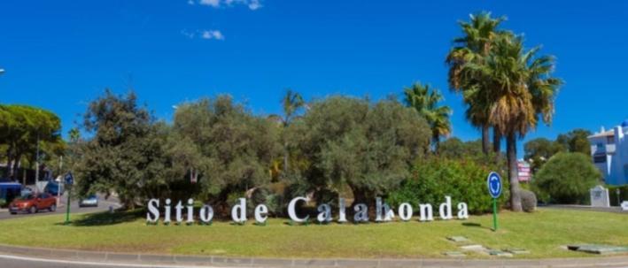 Apartamento- Atico En Mijas Costa , Con Piscina. Sitio de Calahonda Kültér fotó